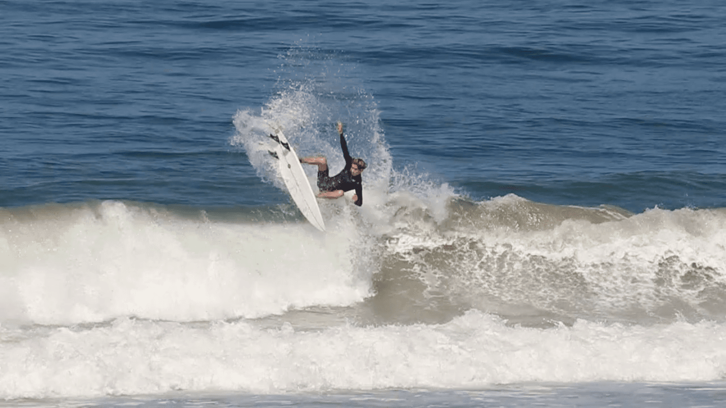 Surfing Del Mar 15th Street